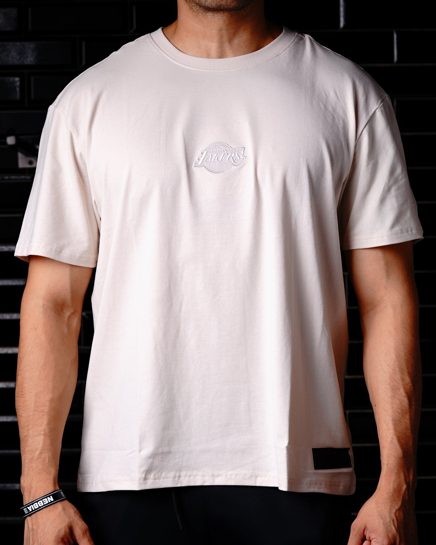 CAMISETA MANGA CORTA CUELLO LAKERS