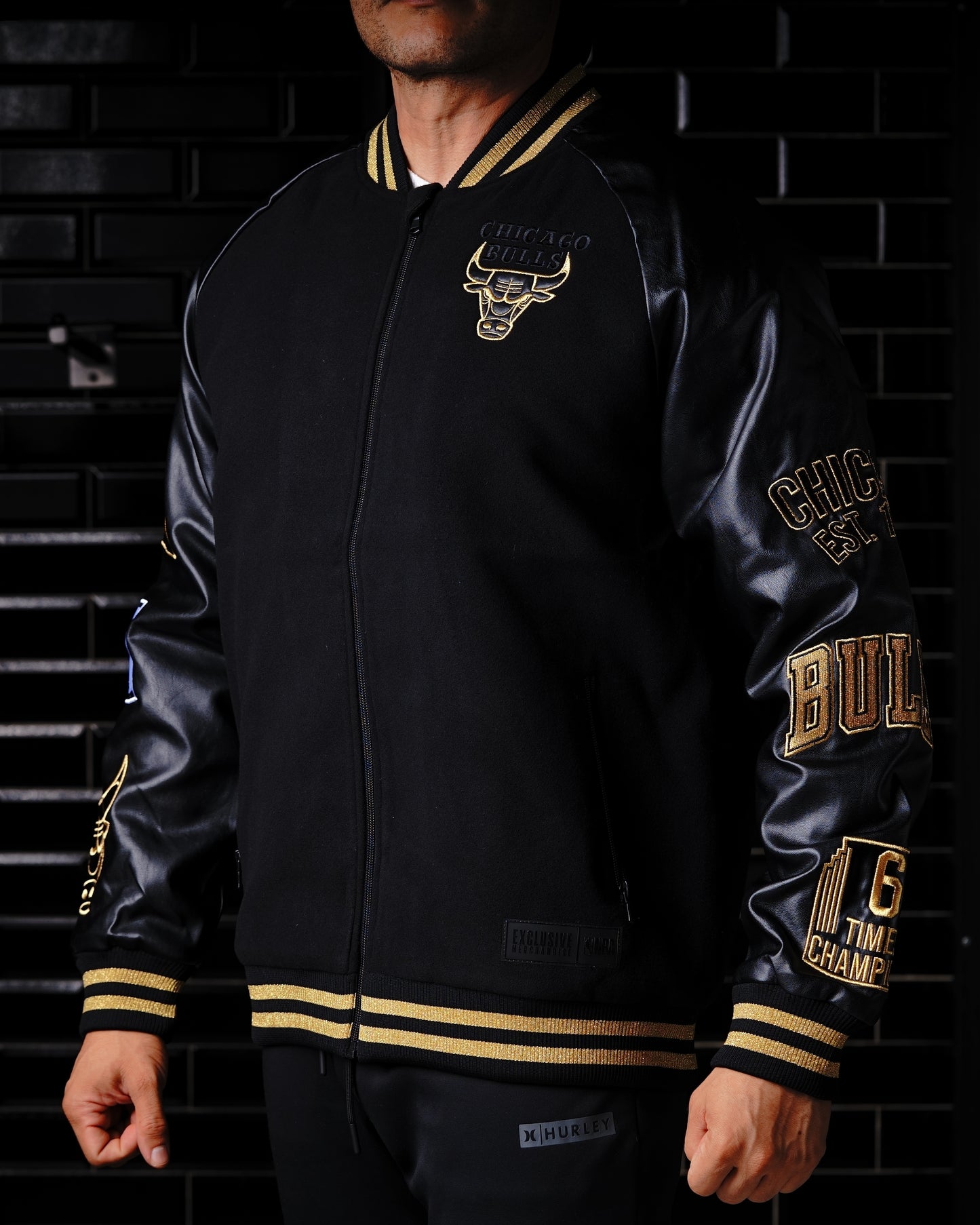 ABRIGO DE HOMBRE NBA COLECCION GOLD FLOW