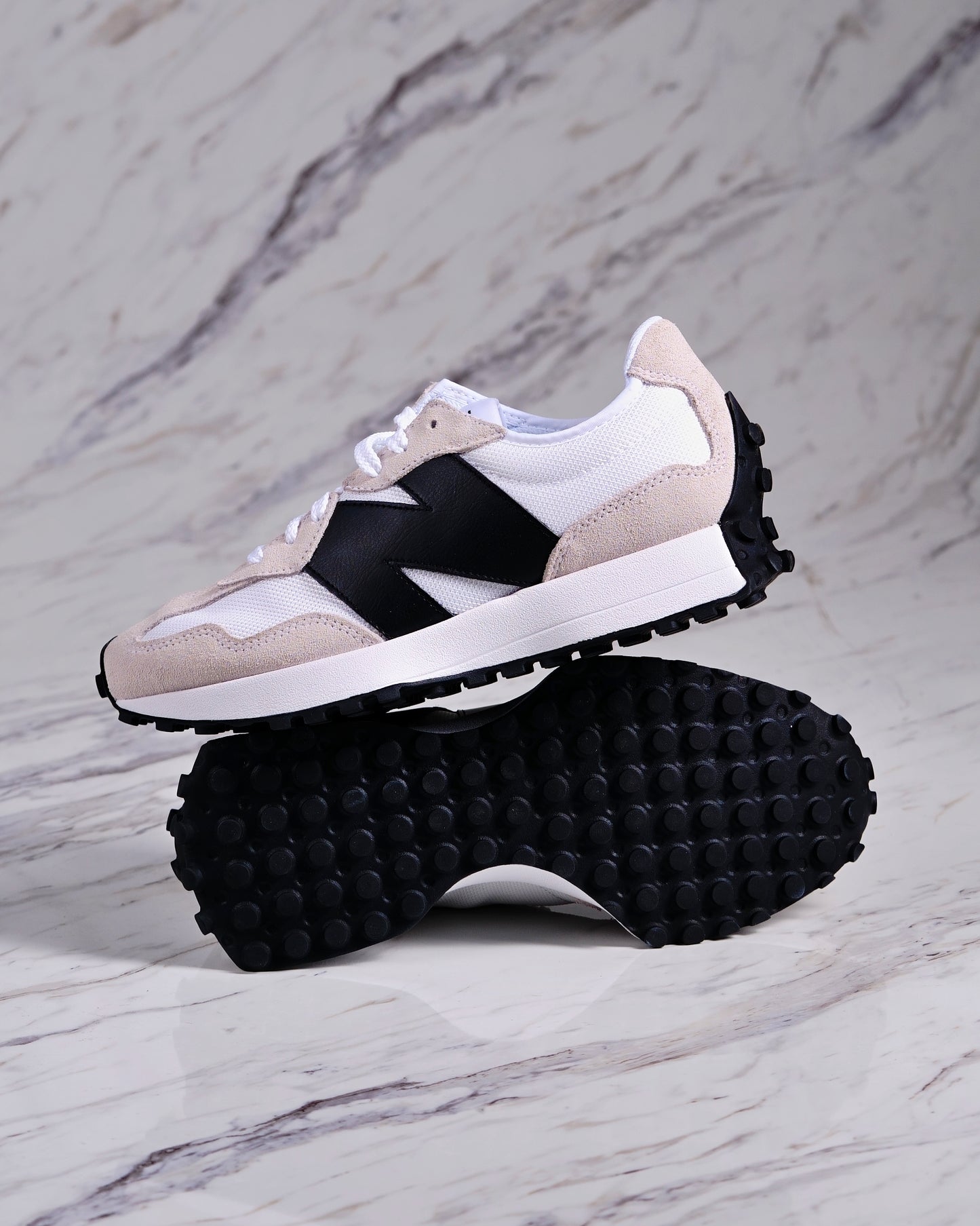 NEW BALANCE MS327CWB