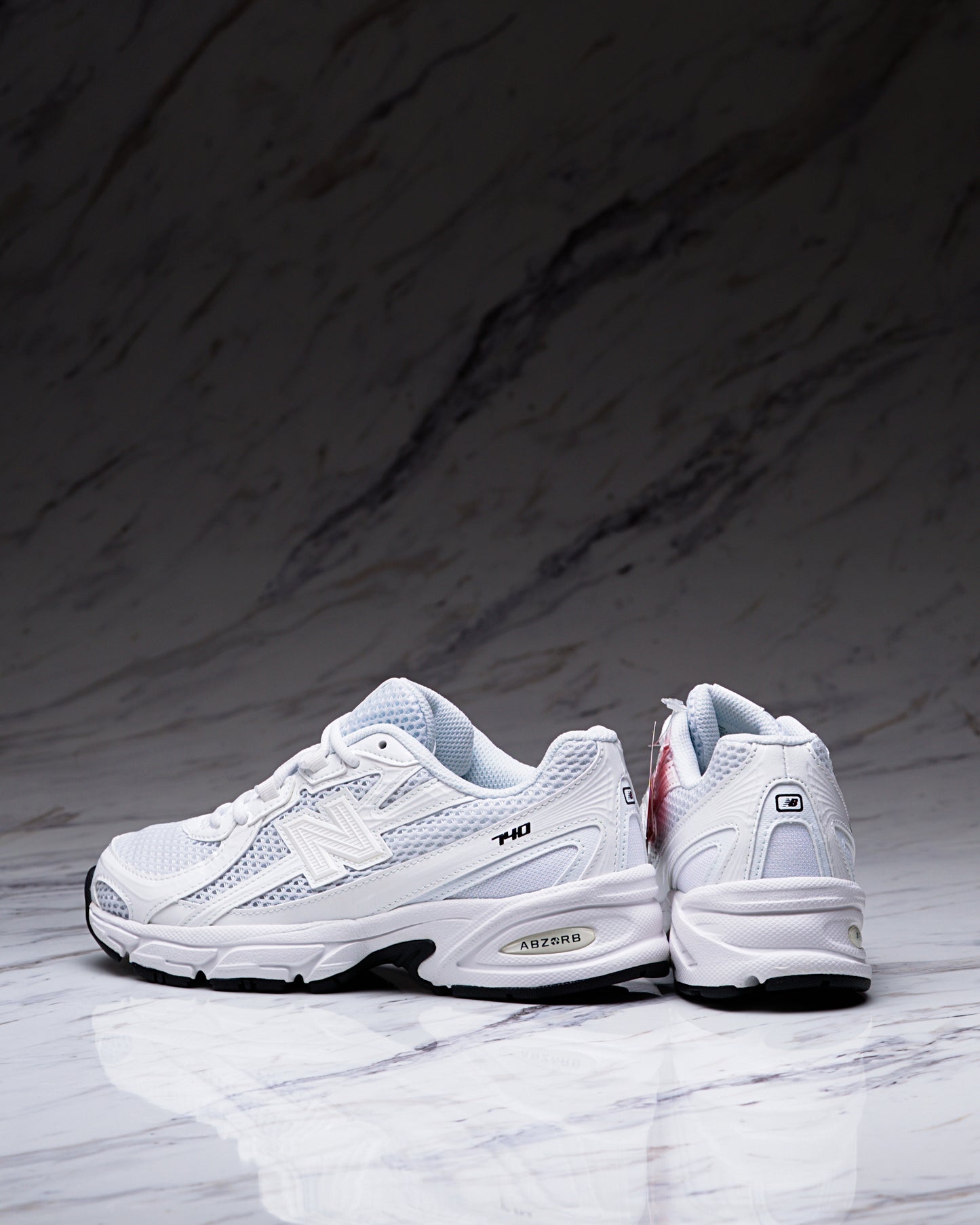 NEW BALANCE U740WW2