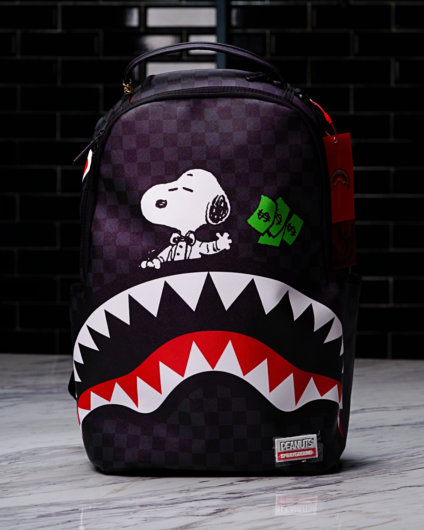 MOCHILA Peanuts Snoopy Top Shark Money Mens Backpack