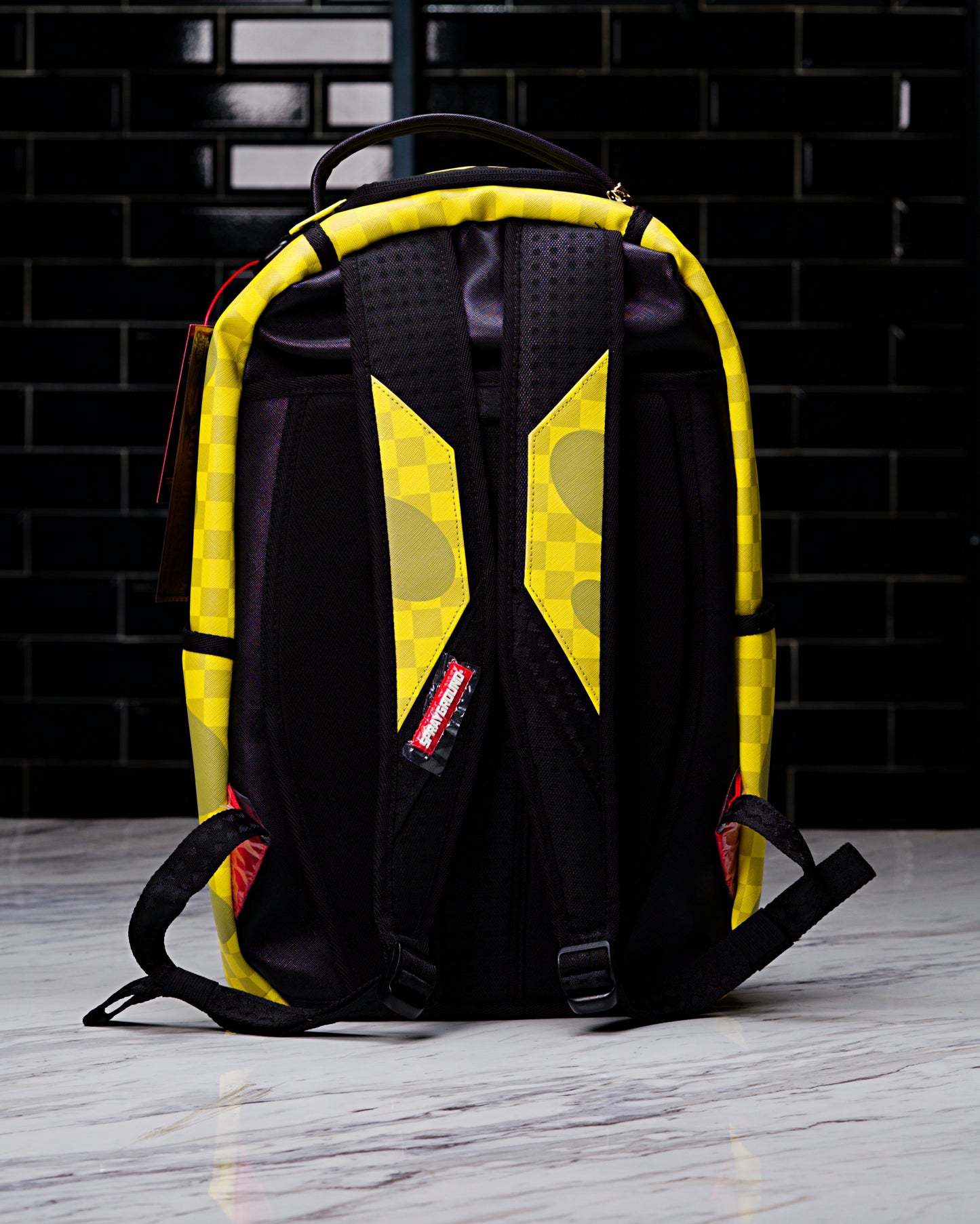 MOCHILA SPONGEBOB CHECKERBOB DLXSV BACKPACK