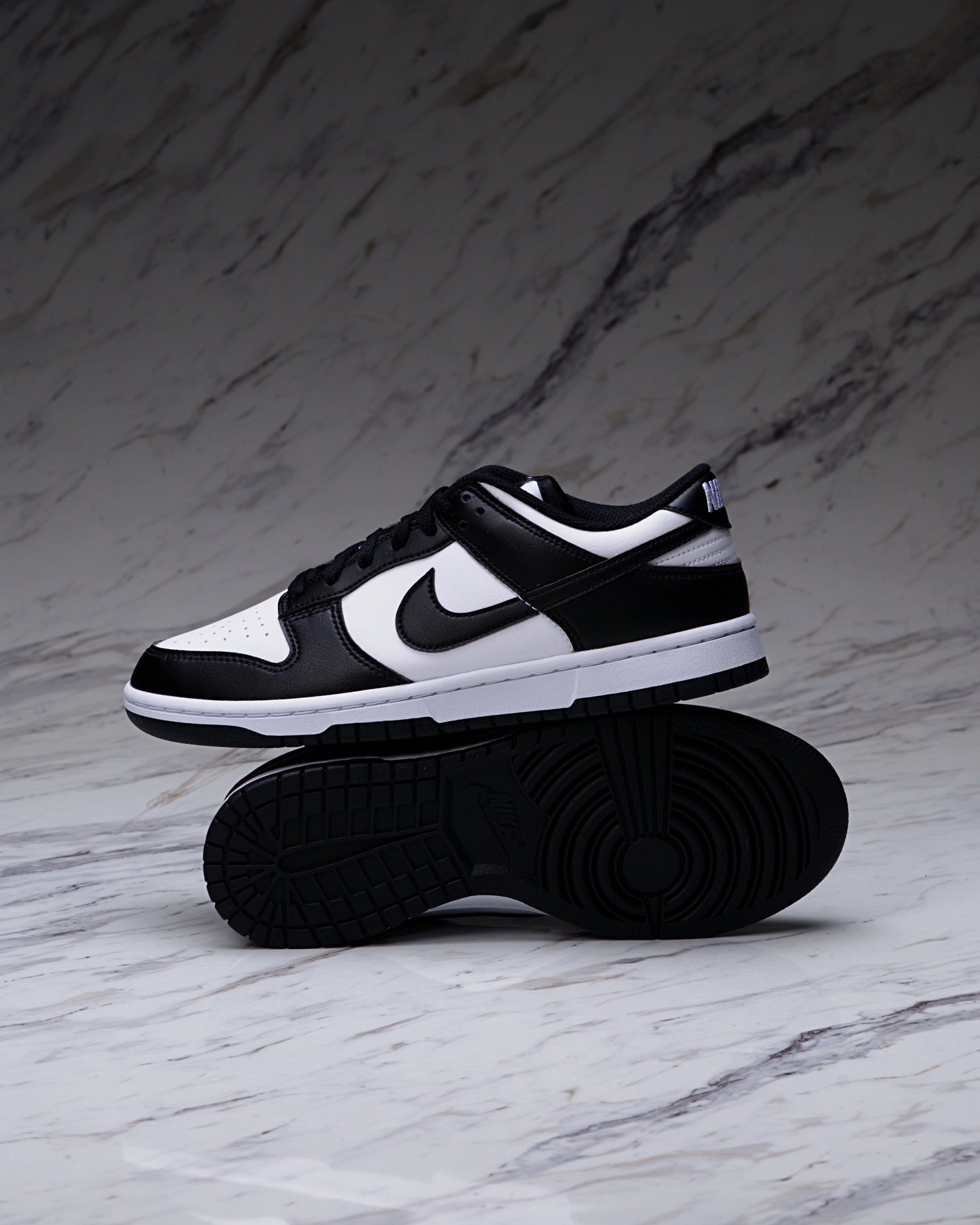 NIKE DUNK LOW RETRO BTTY