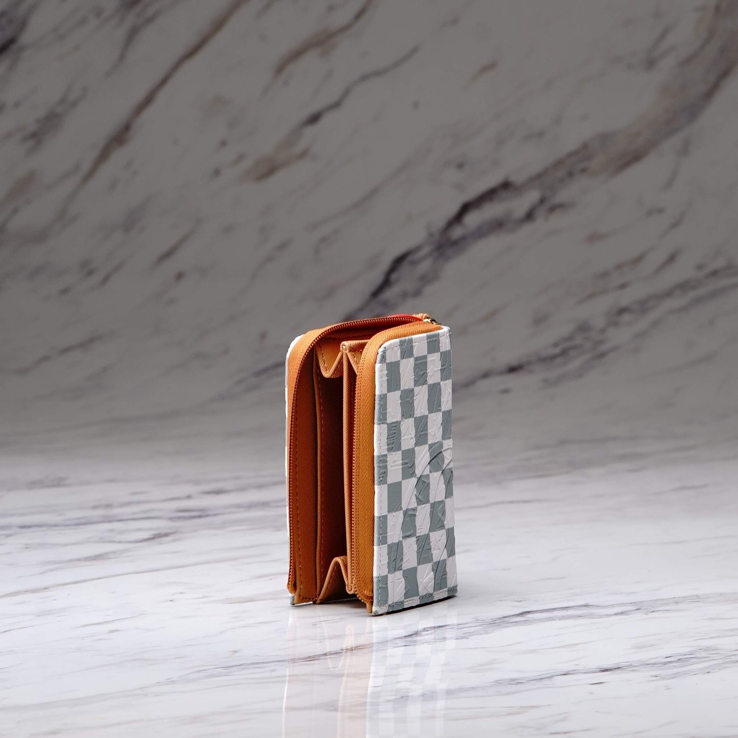 BILLETERA GRAFF EMBOSSED CREAM CHECK