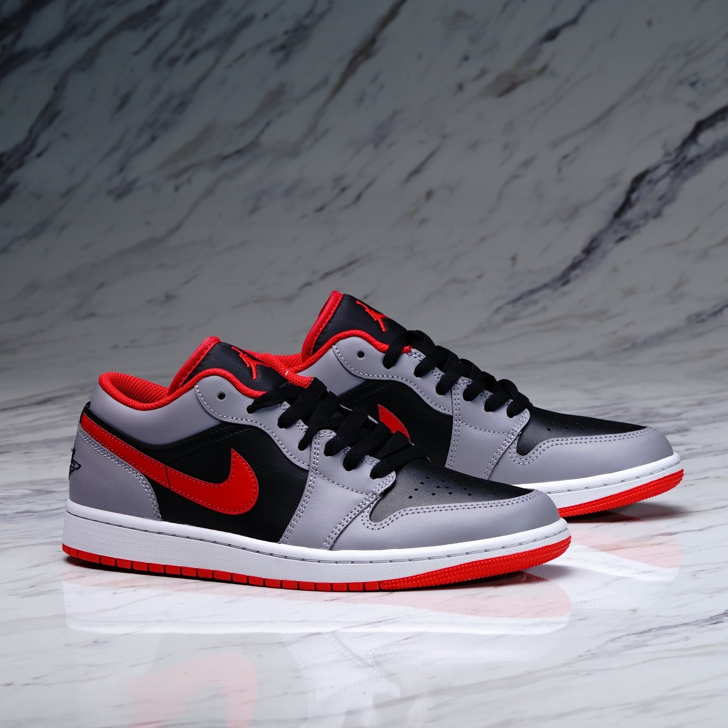 AIR JORDAN 1 LOW