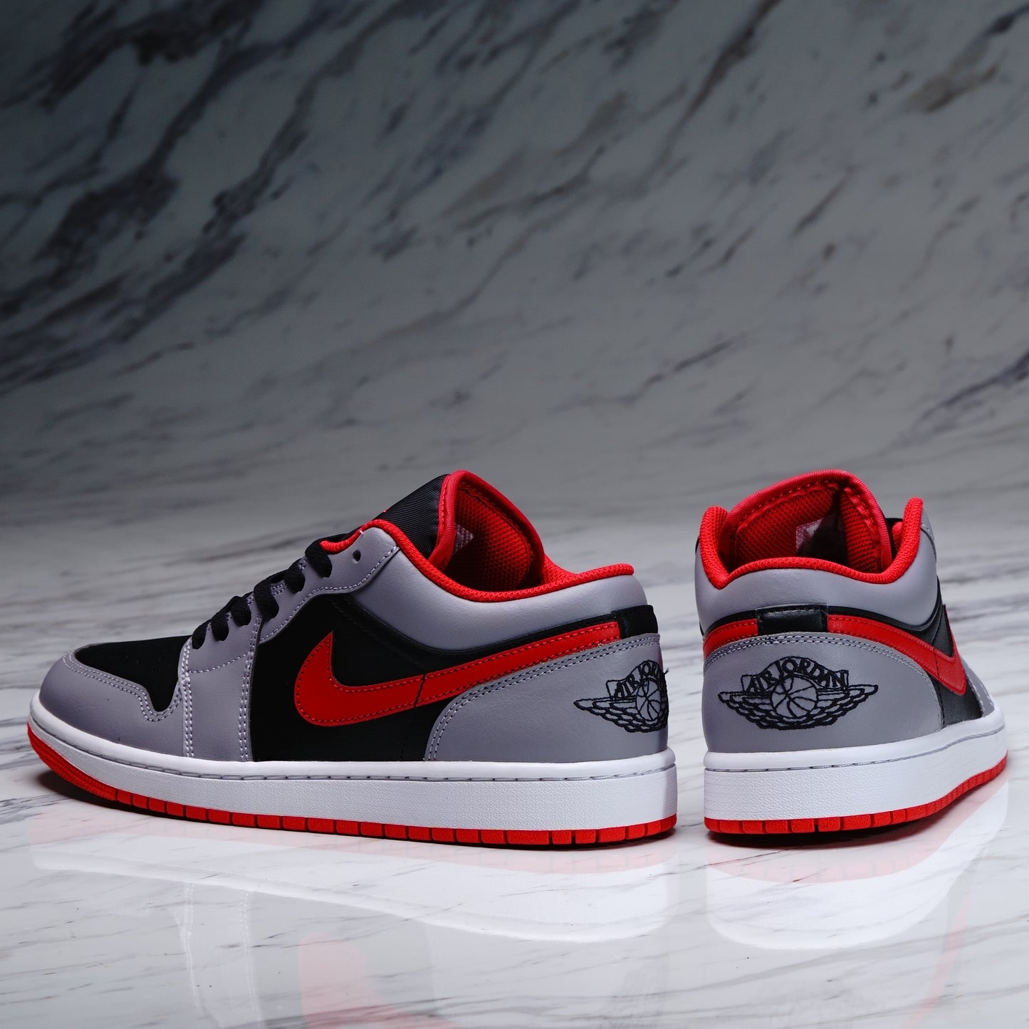 AIR JORDAN 1 LOW