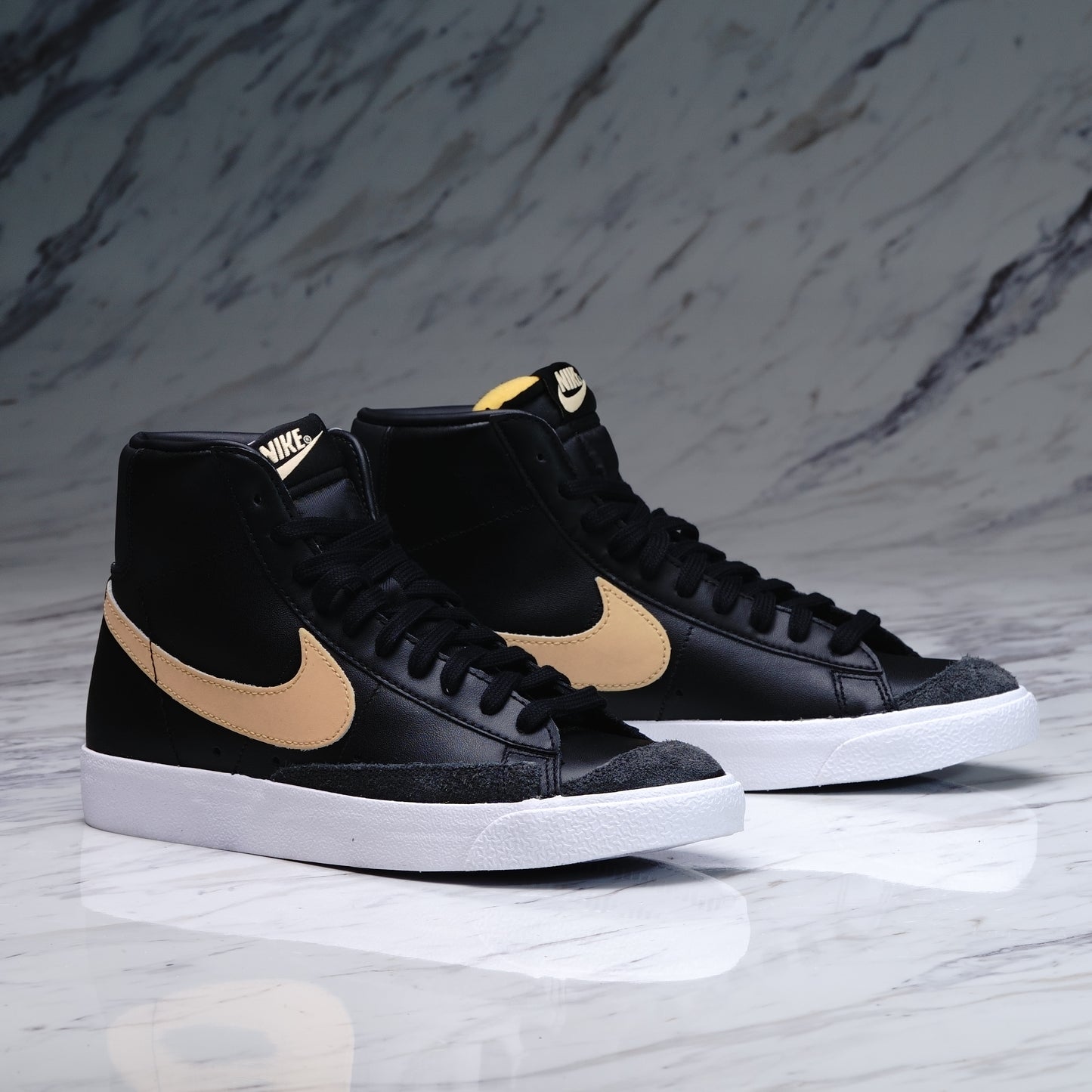 NIKE BLAZER MID 77 VNTG
