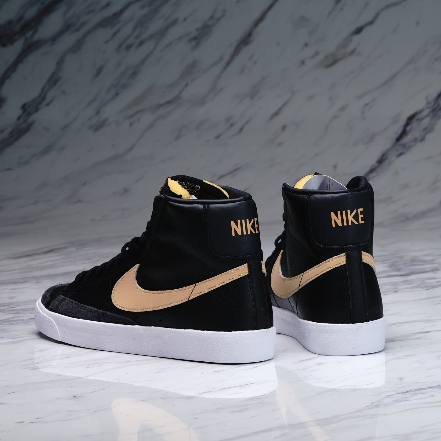 NIKE BLAZER MID 77 VNTG