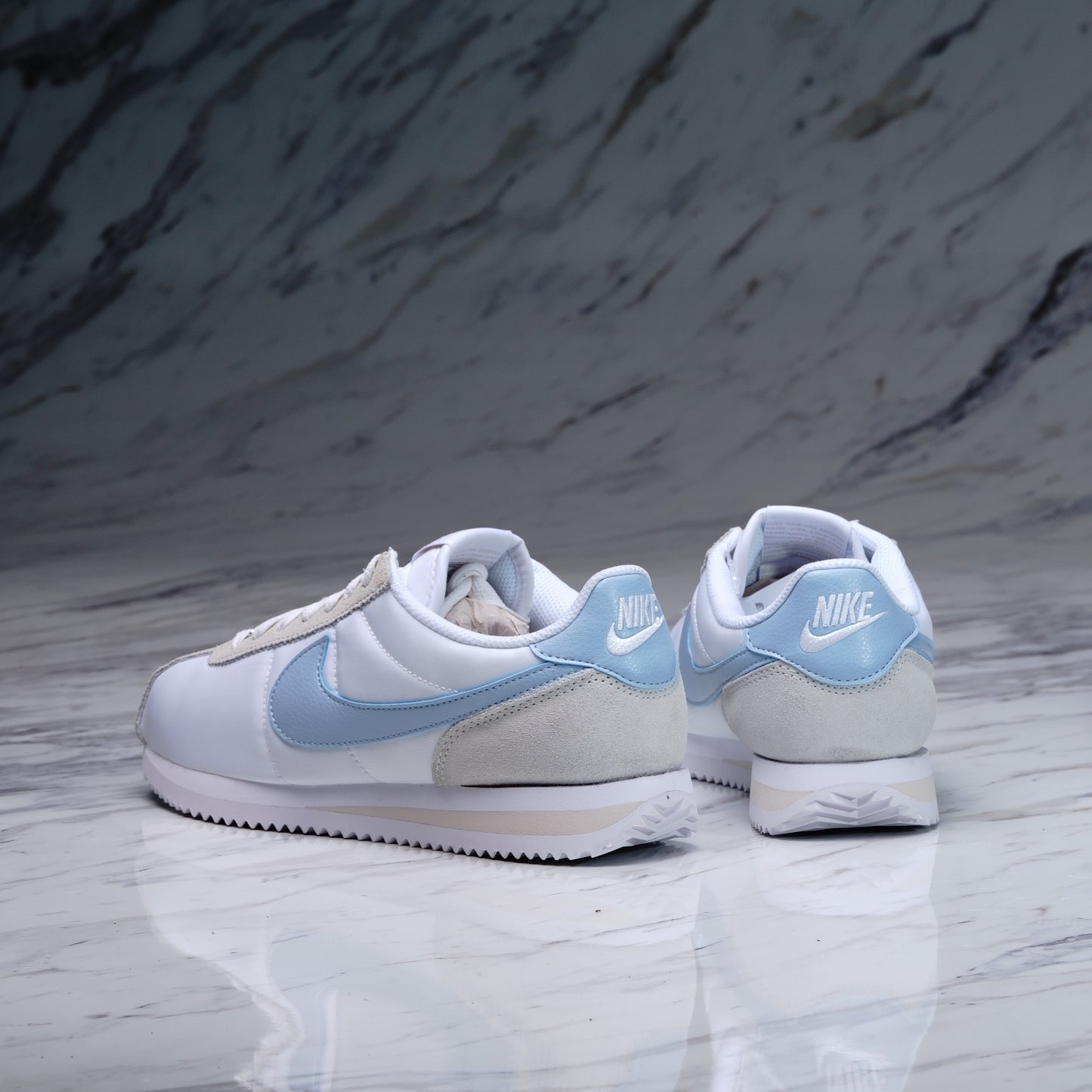 W NIKE CORTEZ