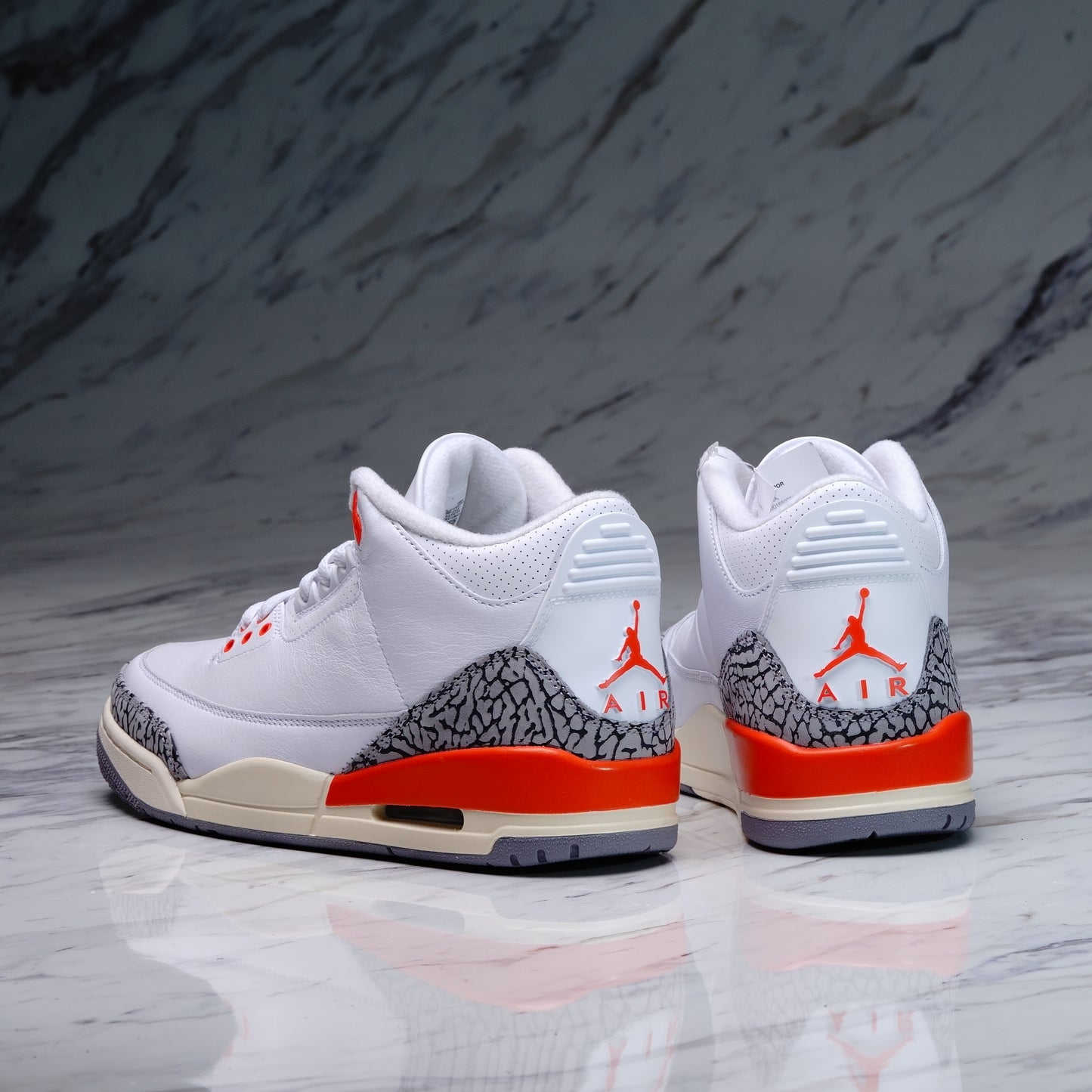 WMNS AIR JORDAN 3 RETRO