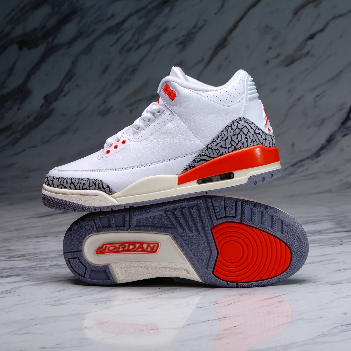 WMNS AIR JORDAN 3 RETRO