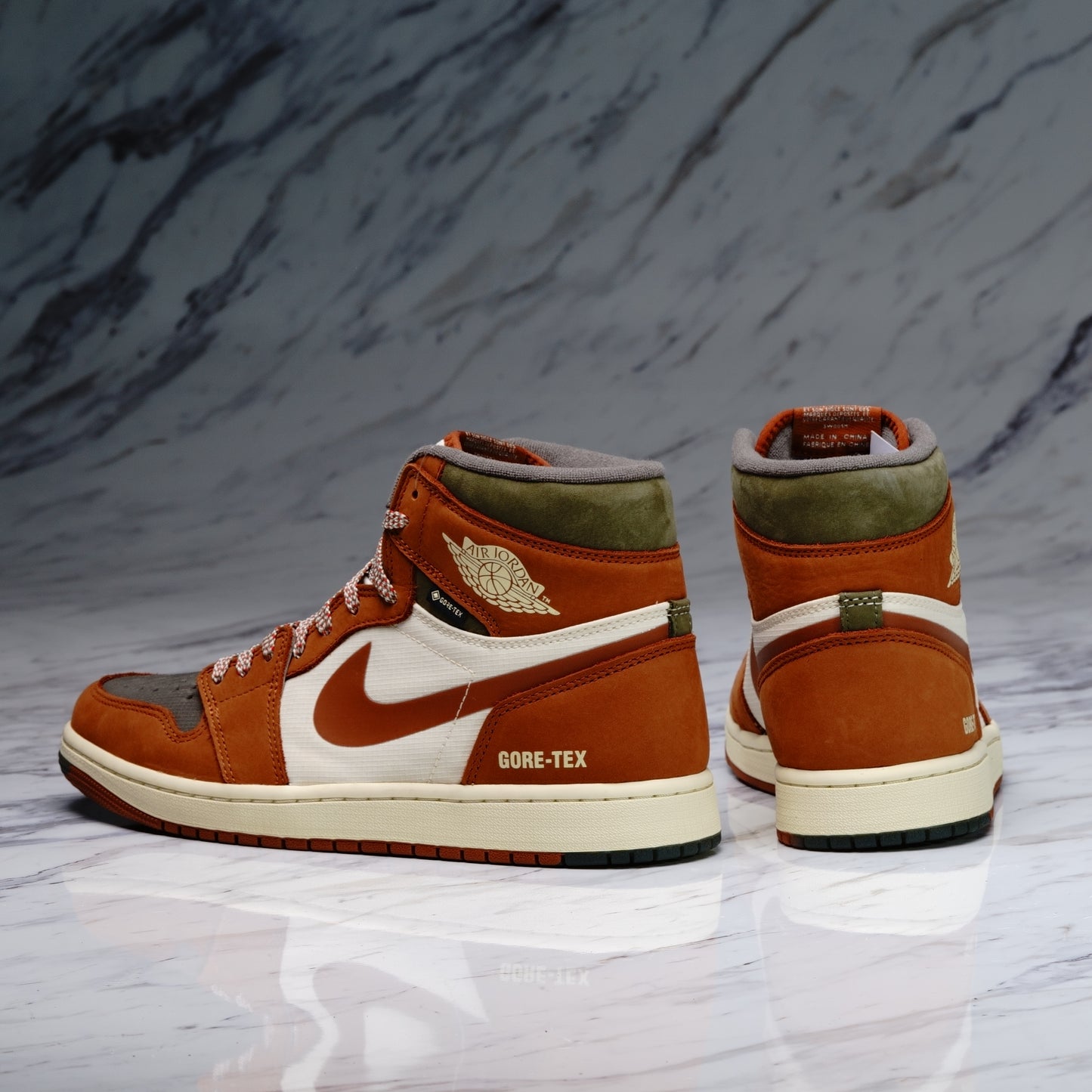 AIR JORDAN 1 RETRO ELEMENT