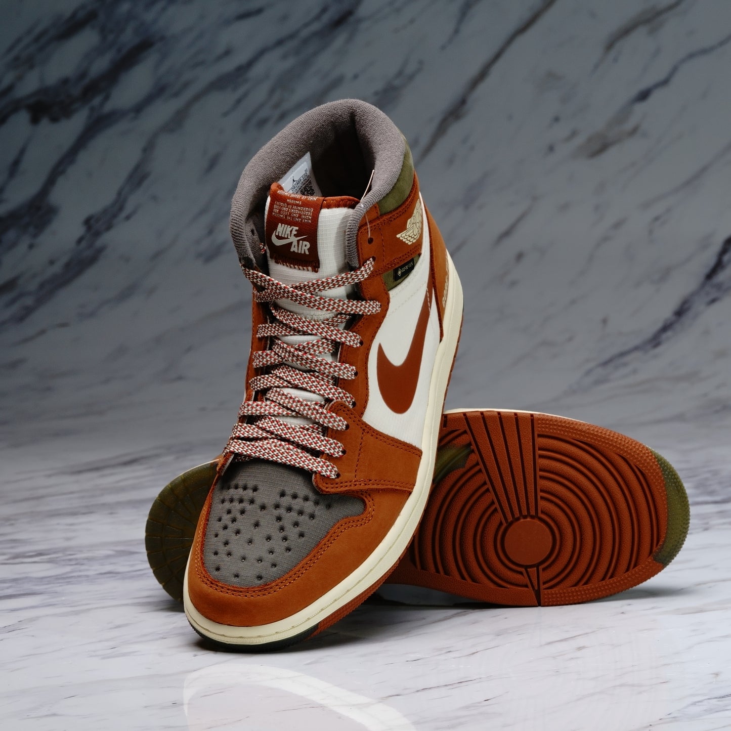 AIR JORDAN 1 RETRO ELEMENT