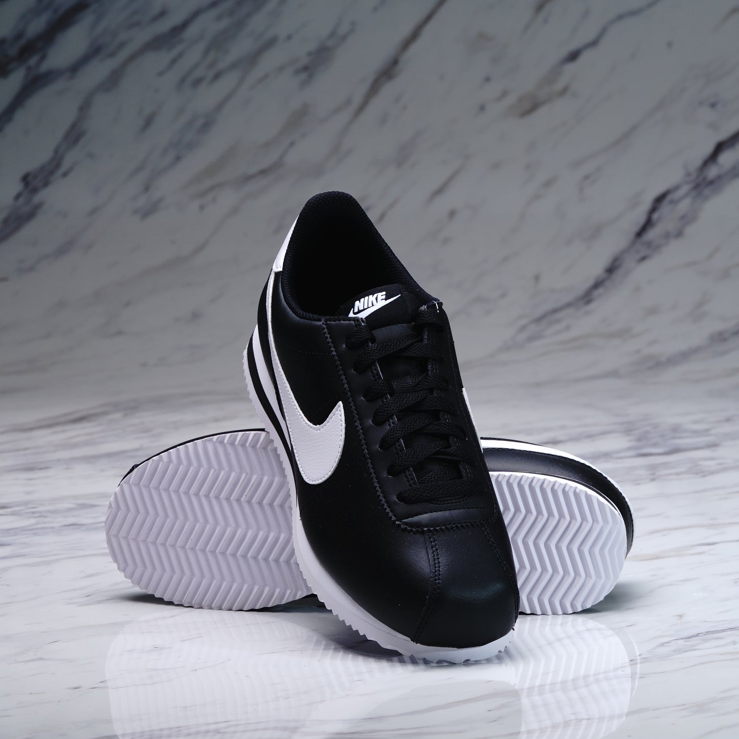 NIKE CORTEZ BLACK-WHITE