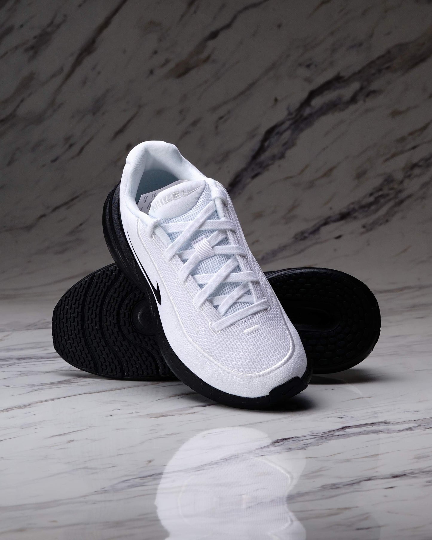 NIKE UPLIFT SC