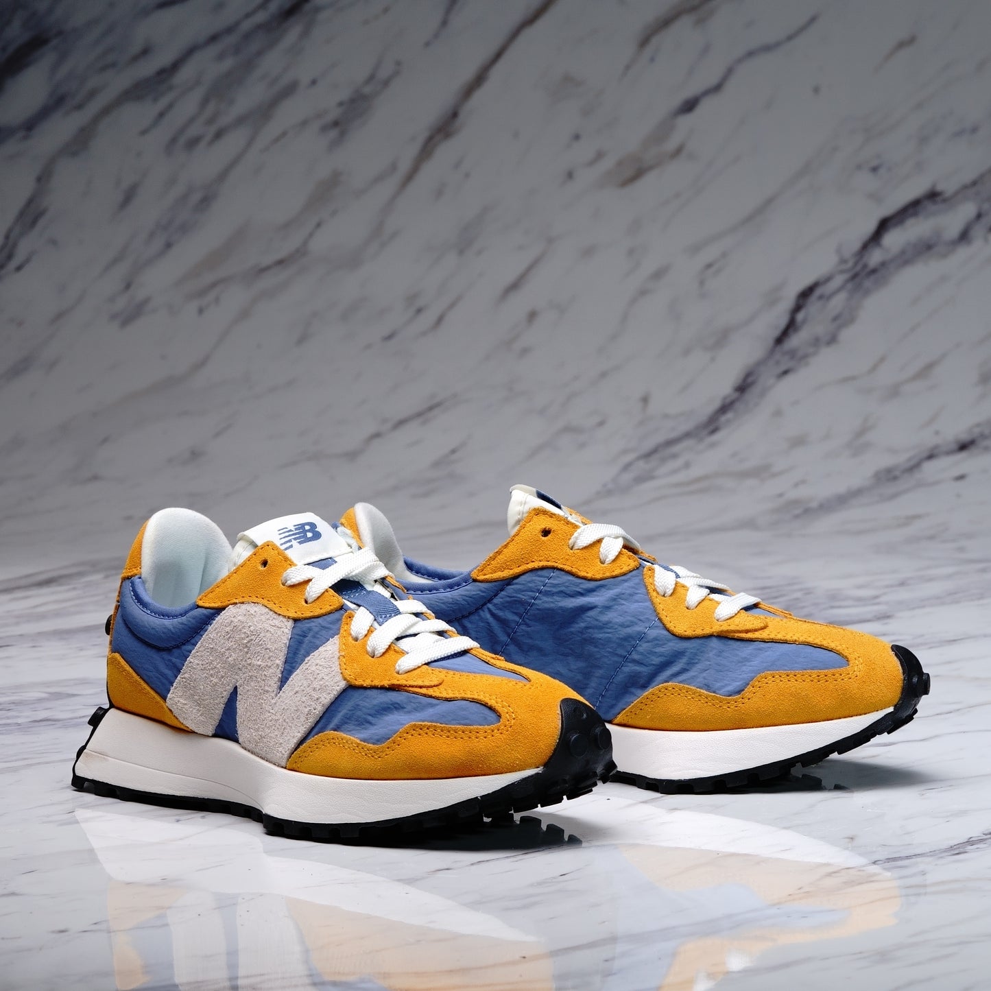 NEW BALANCE 327