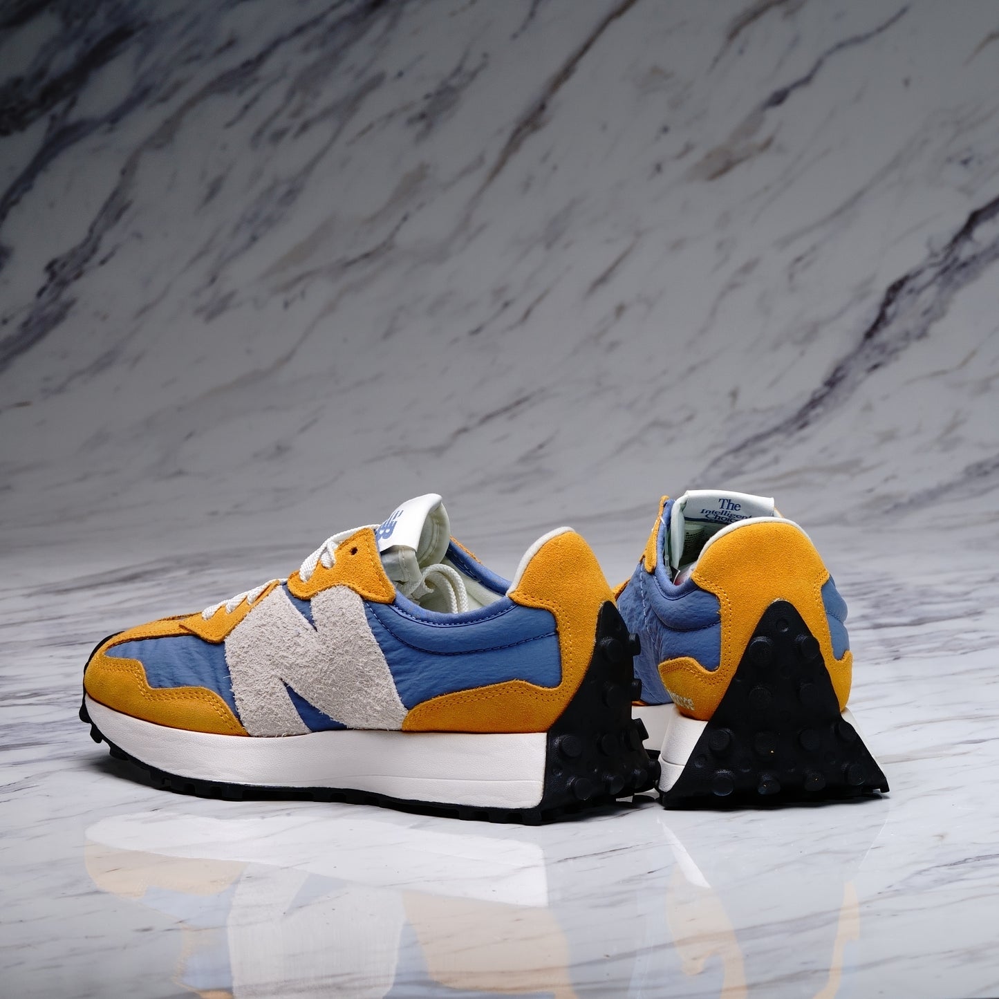NEW BALANCE 327
