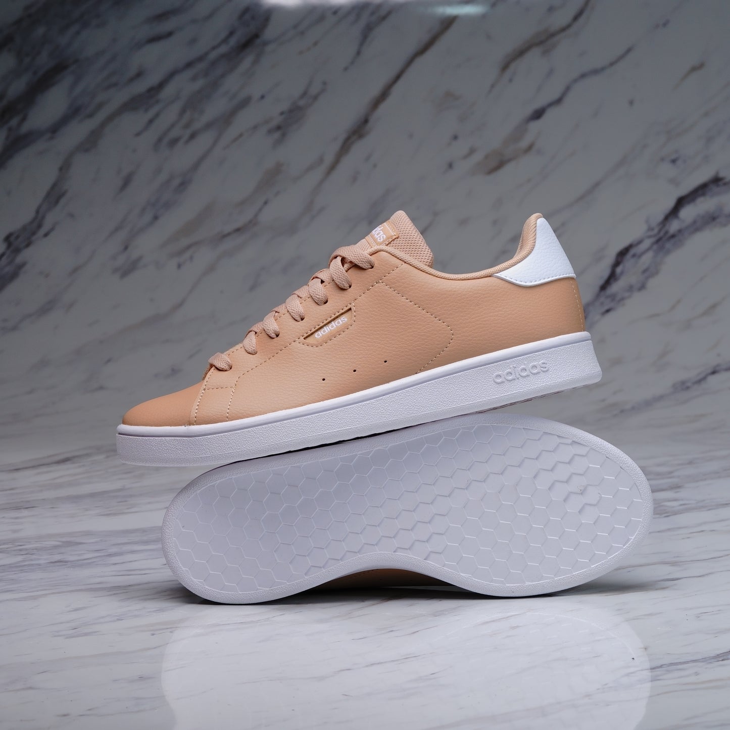 ADIDAS URBAN COURT