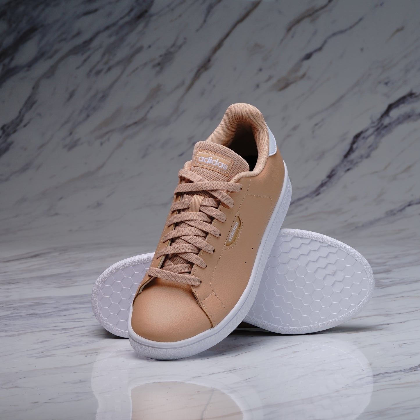 ADIDAS URBAN COURT