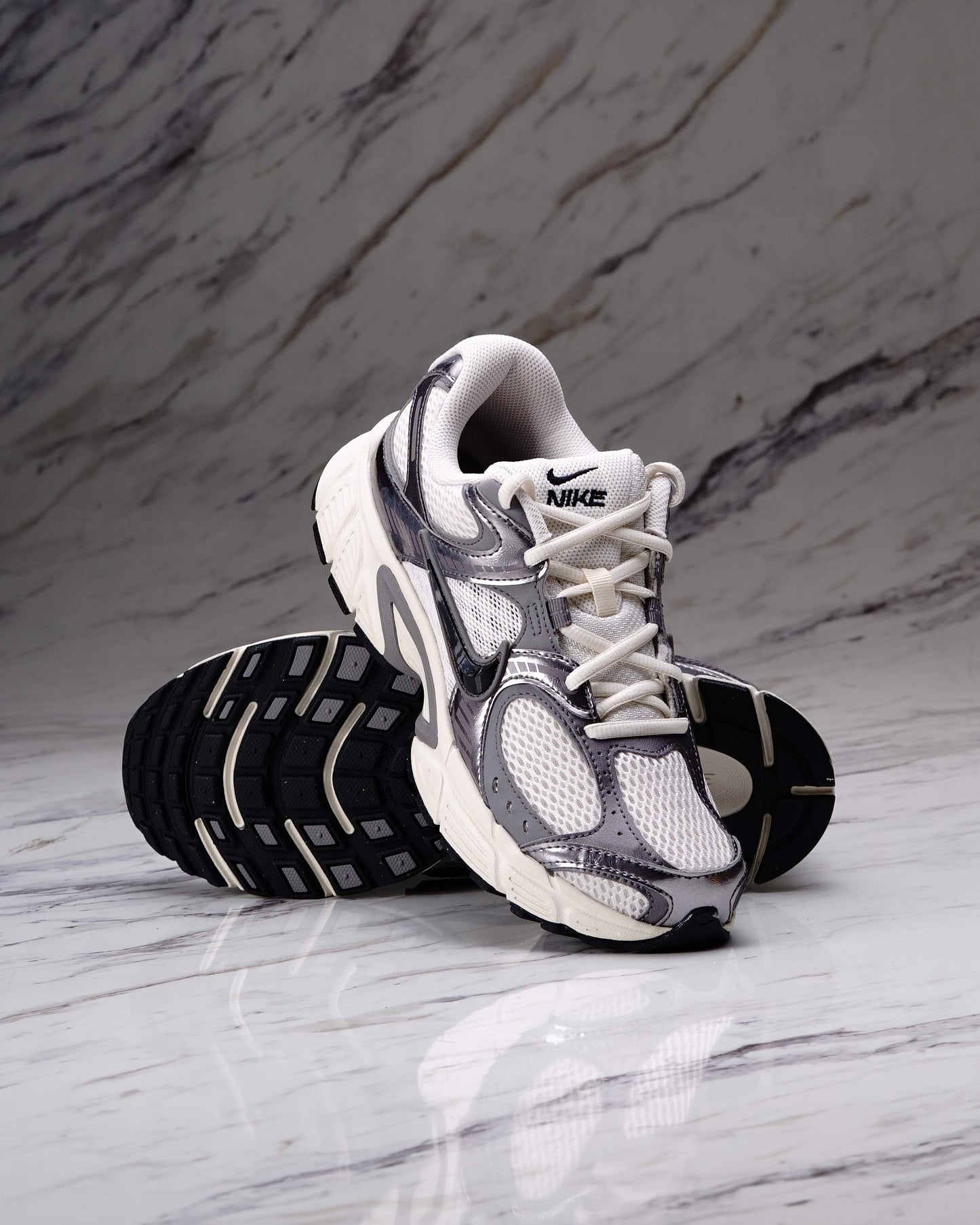 NIKE V5 RNR PHANTOM