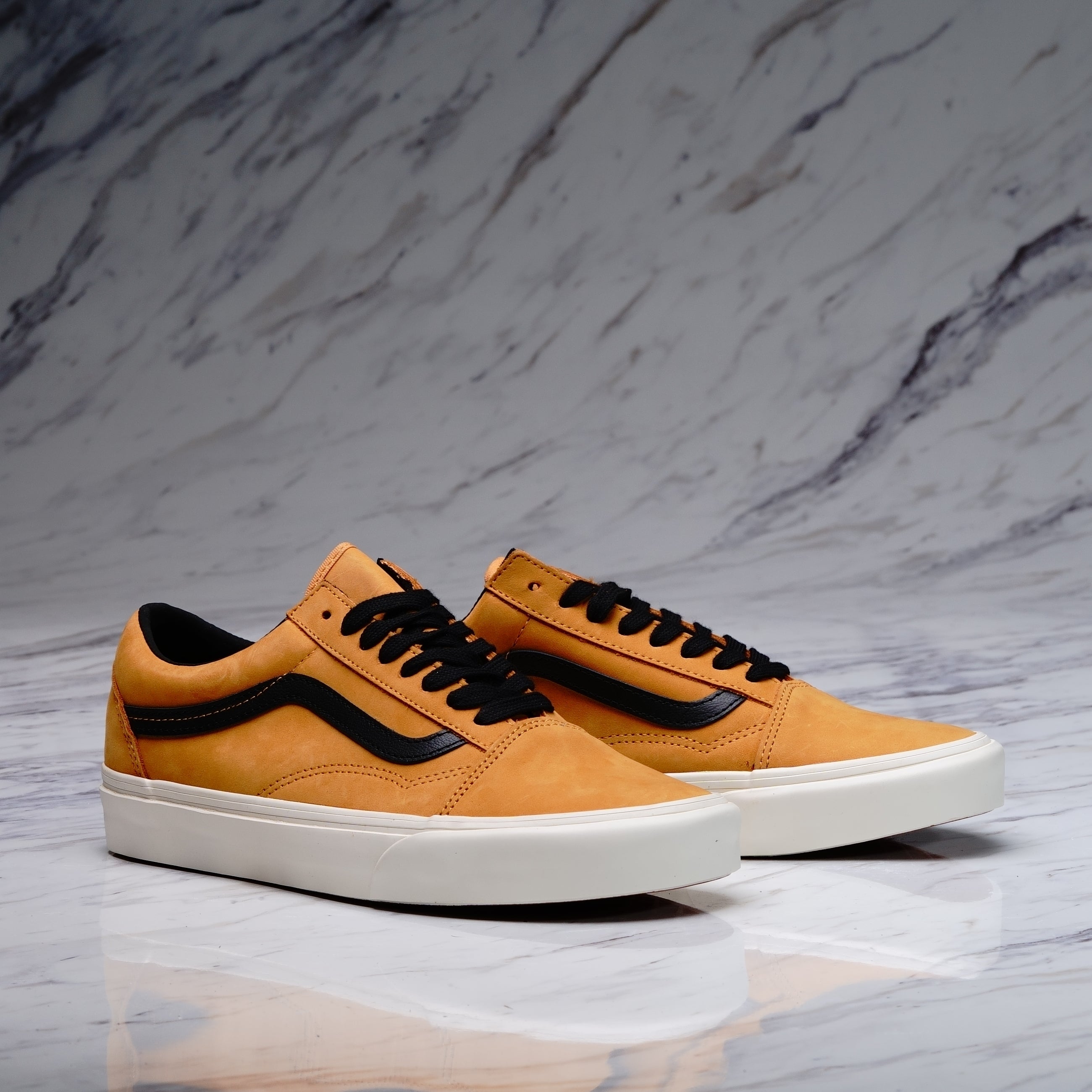 Gold suede shops vans