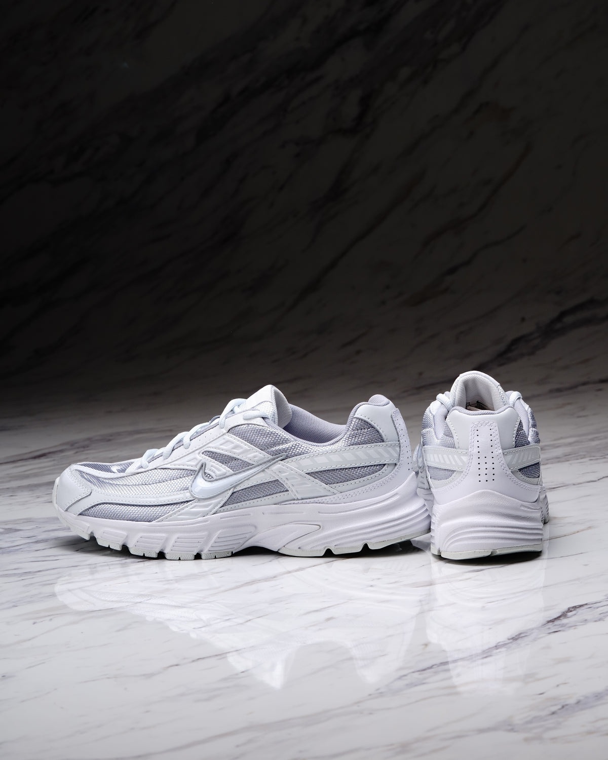 NIKE INITIATOR