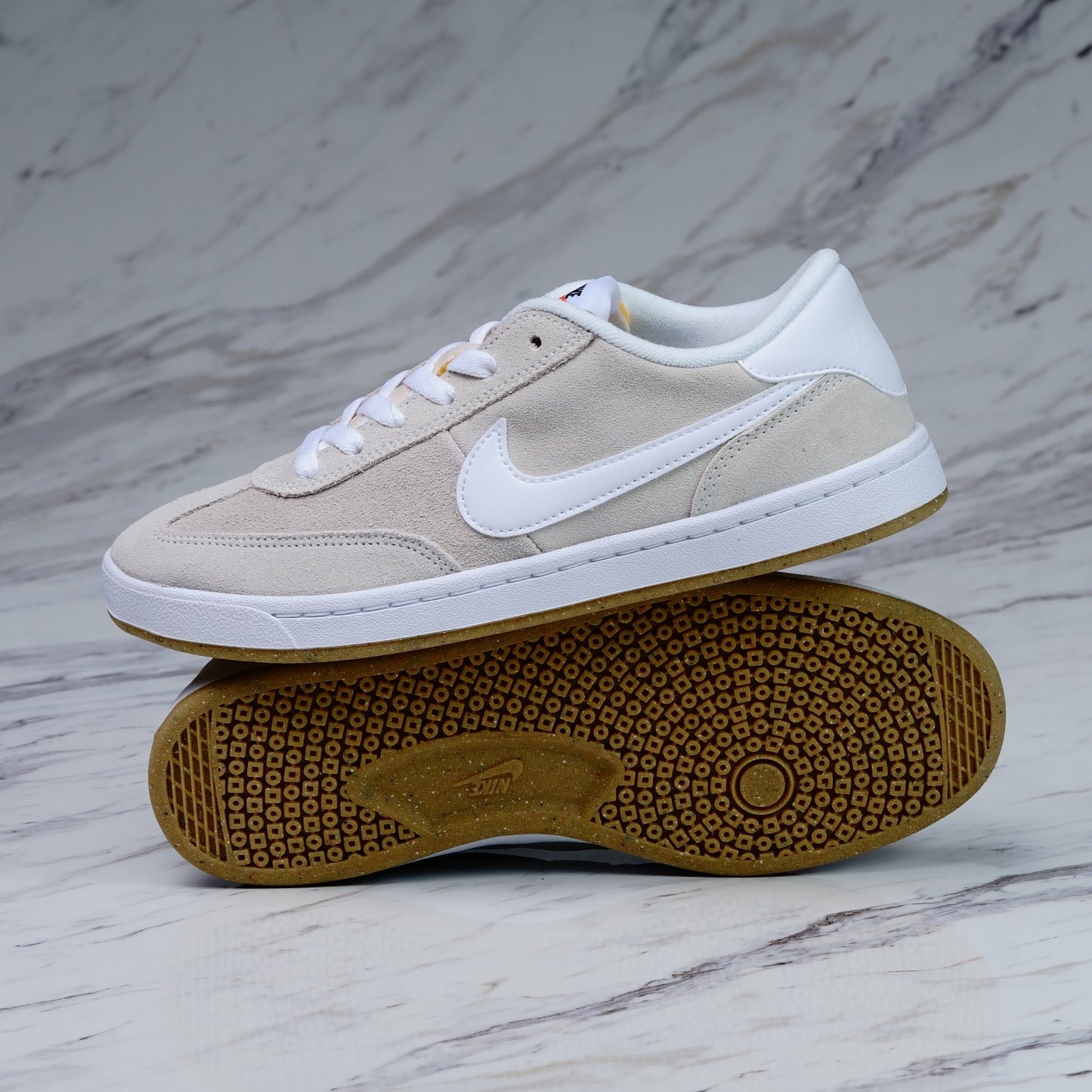 NIKE SB FC CLASSIC