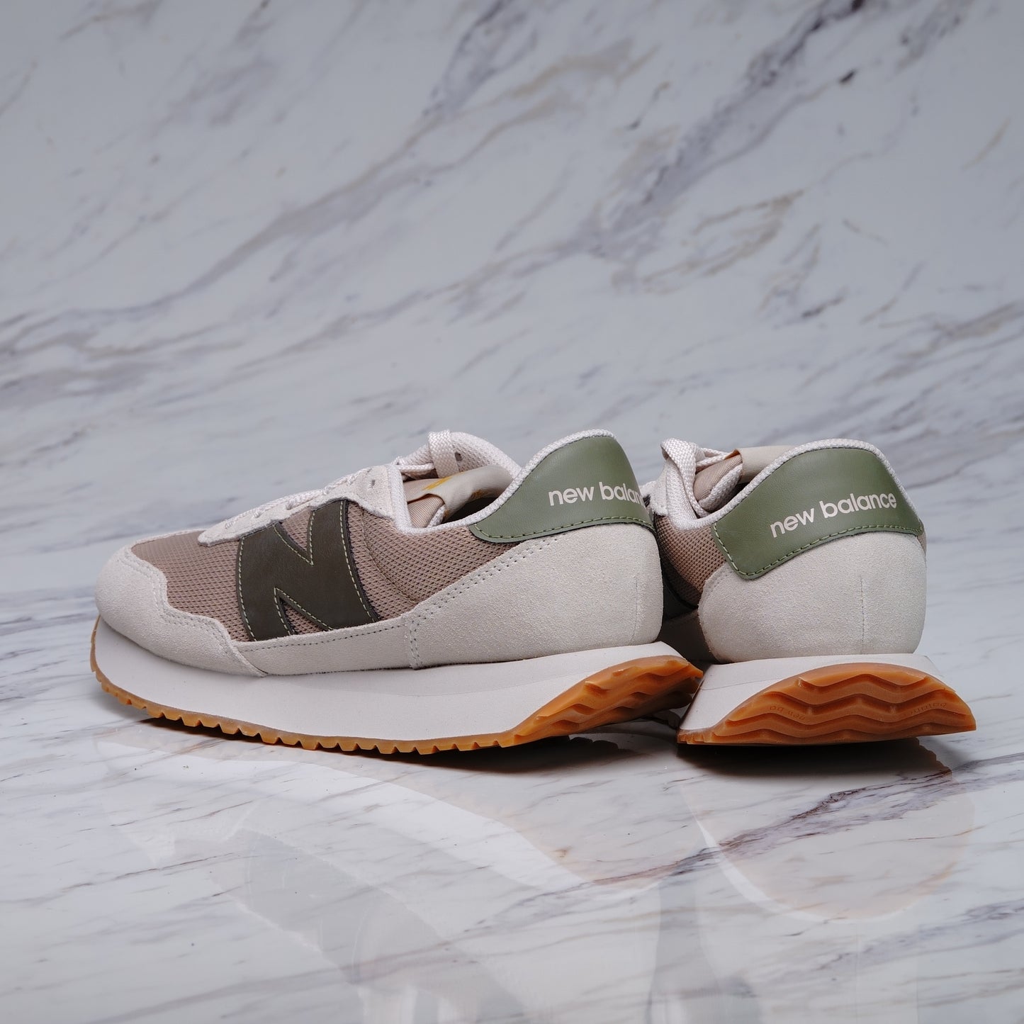 NEW BALANCE 237