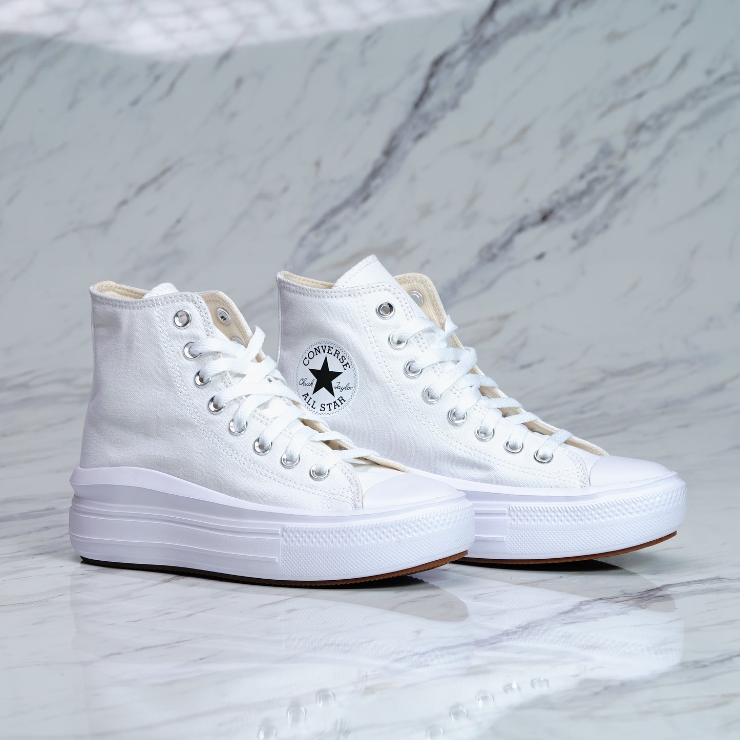 CHUCK TAYLOR MOVE