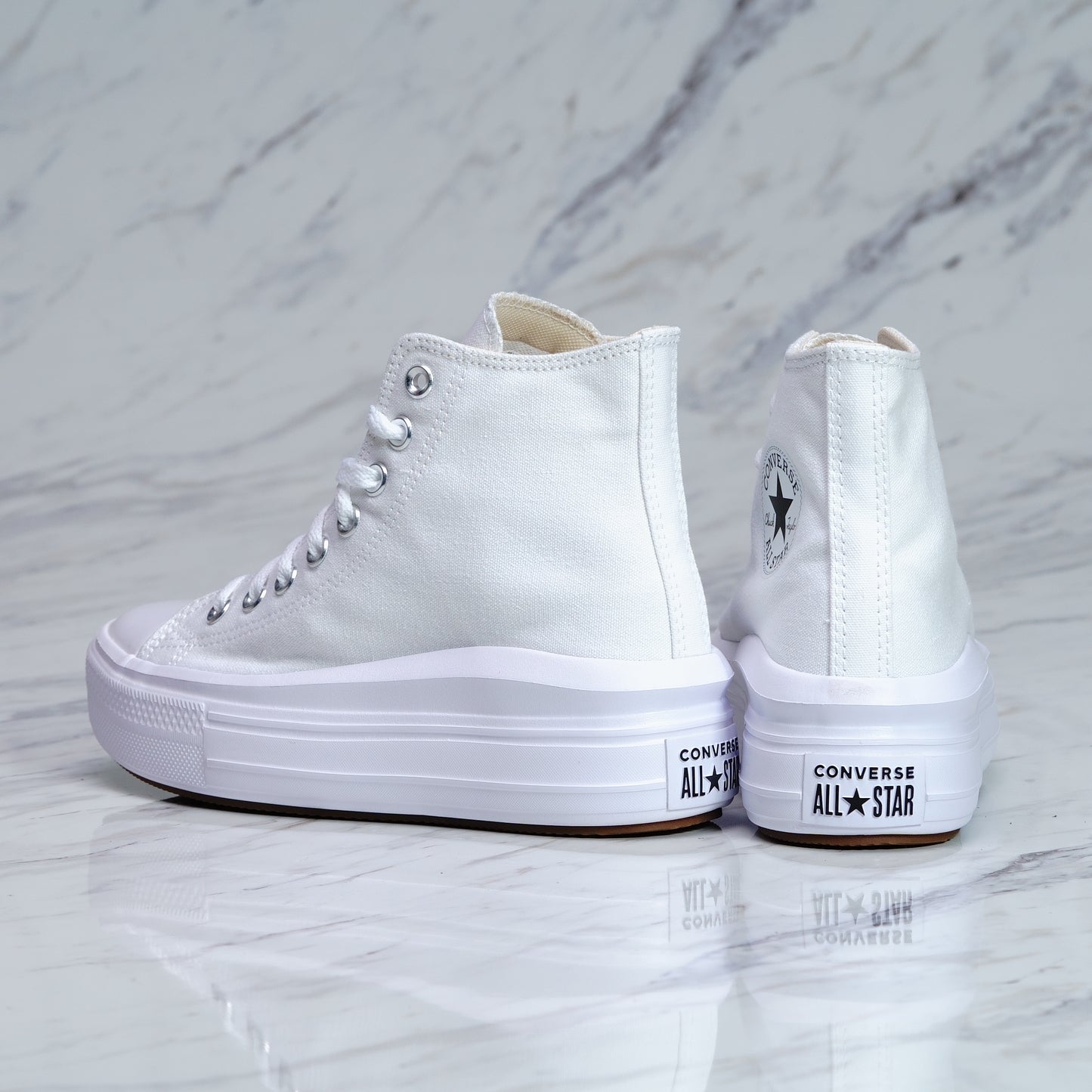 CHUCK TAYLOR MOVE