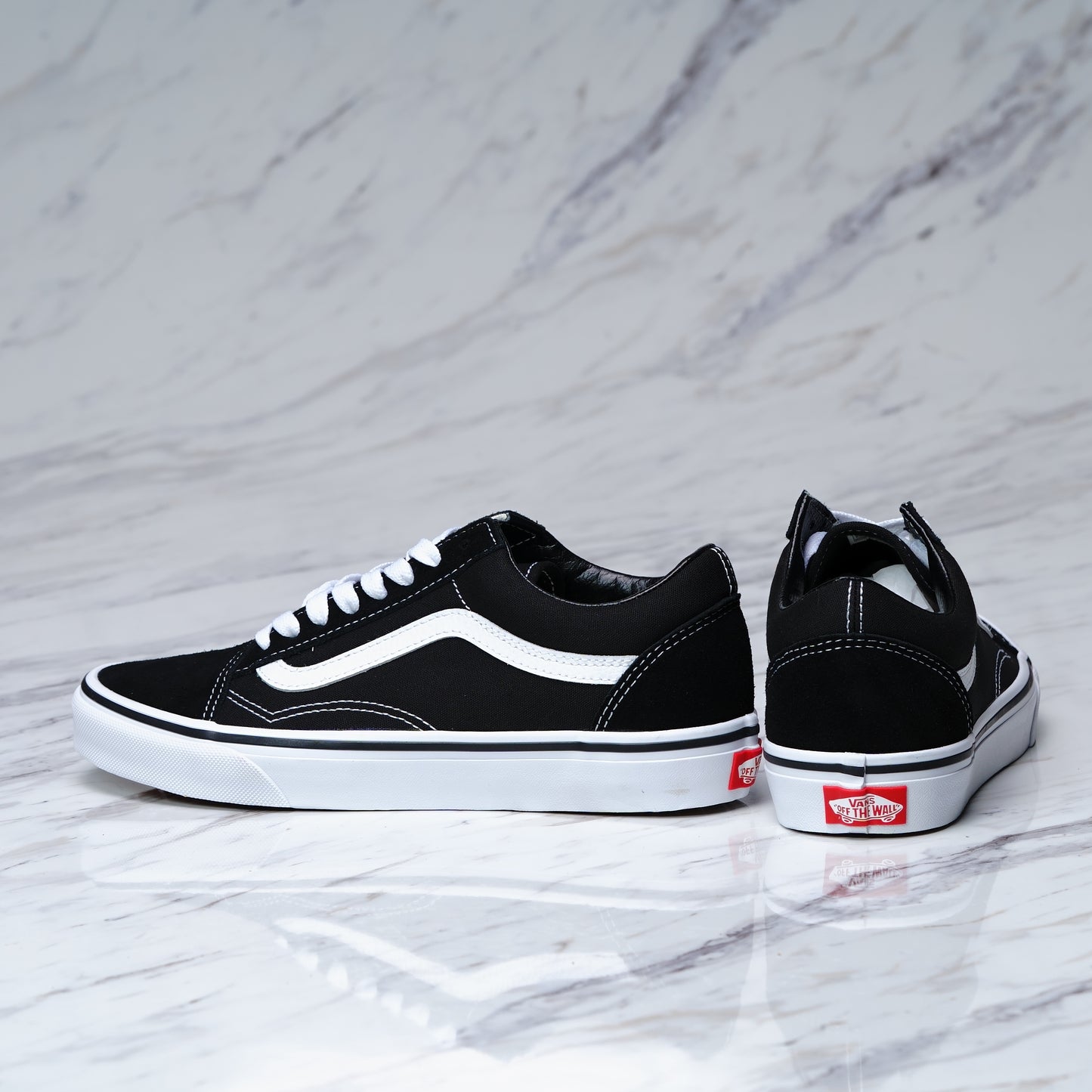 VANS OLD SKOOL - BLACK - WHITE