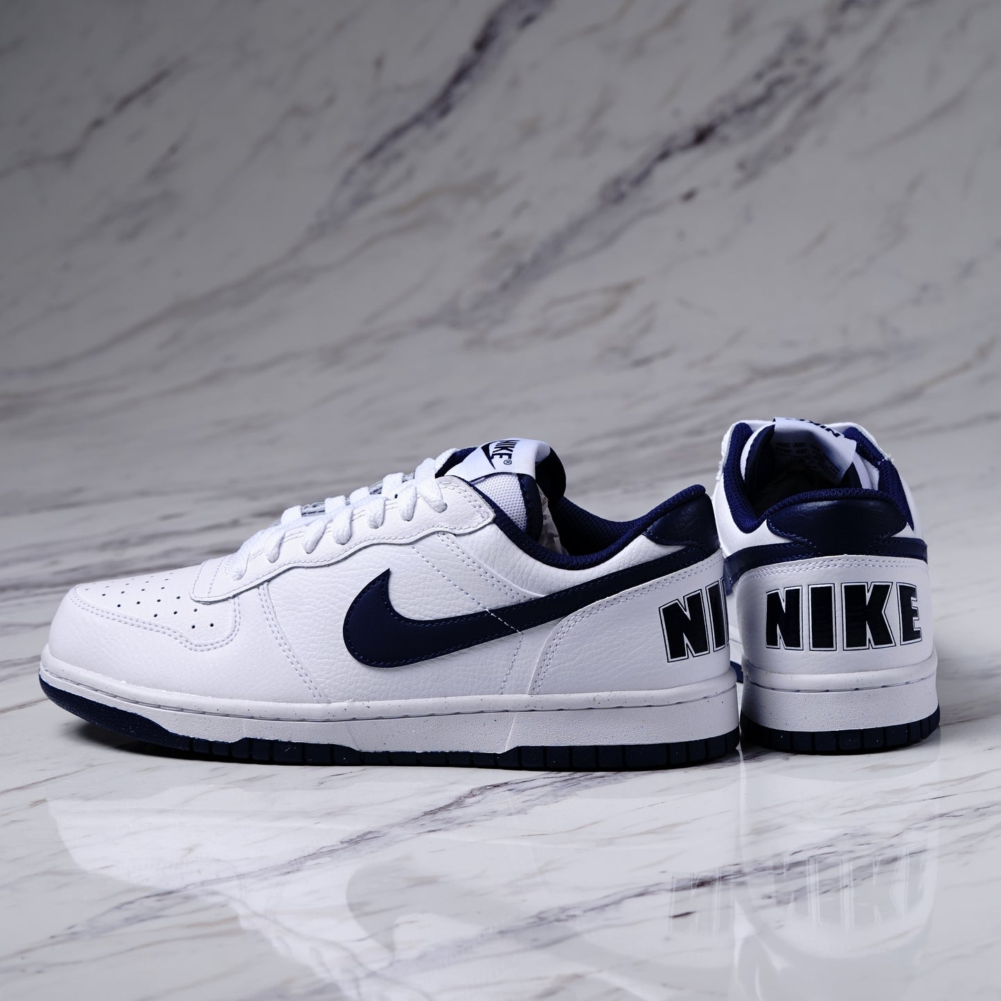 BIG NIKE LOW