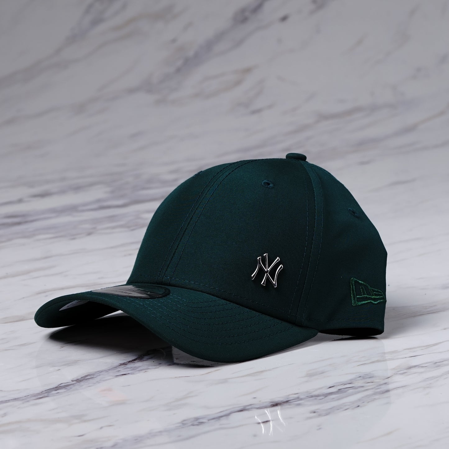 GORRA NEW ERA FLAWLESS 9FORTY NEYYAN DKG