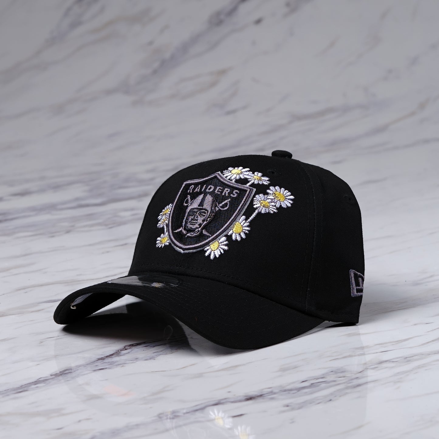 GORRA NEW ERA FLOWER ICON 9FORTY LASRAI BLK