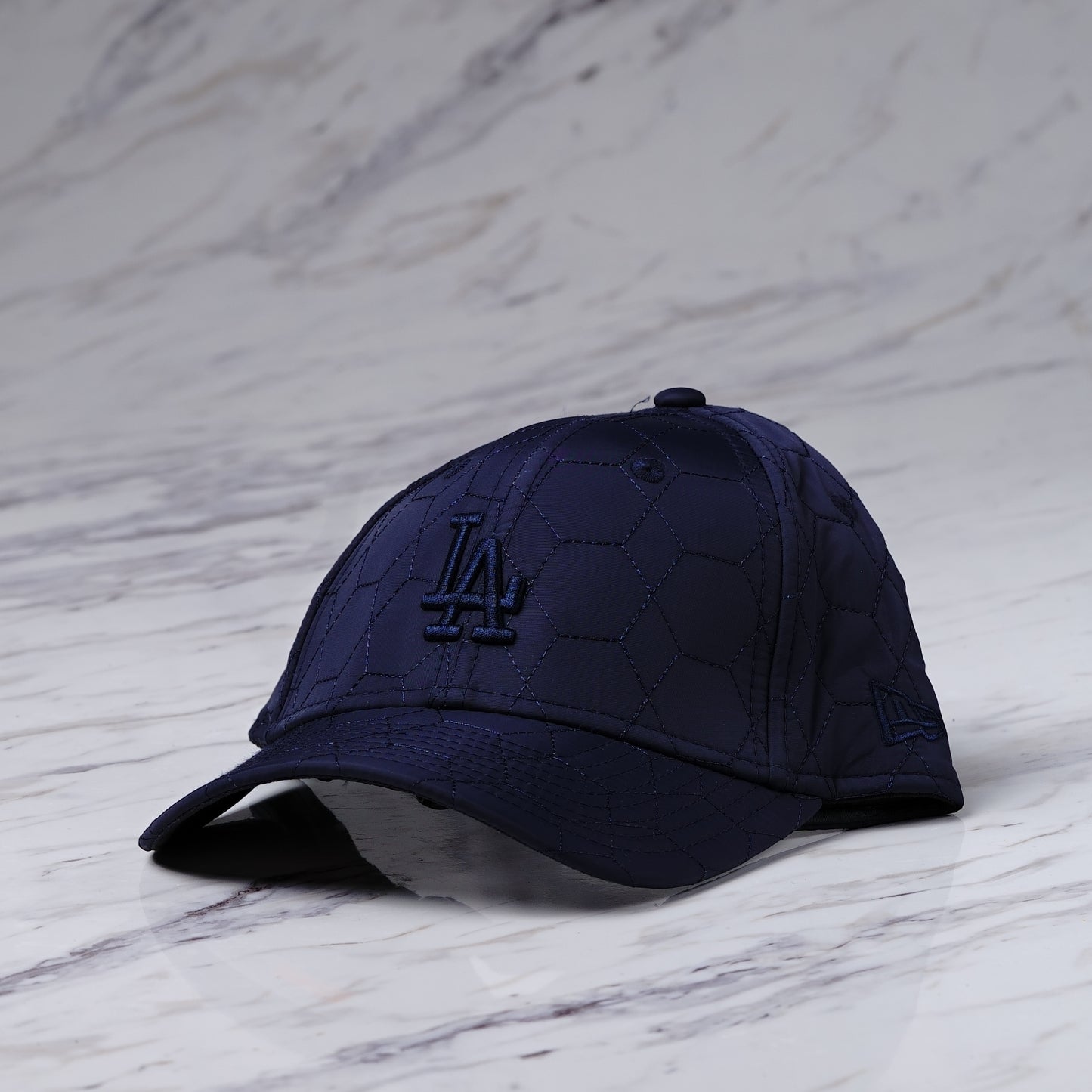 GORRA NEW ERA QUILTED 9FORTY LOSDOD NVYBLK