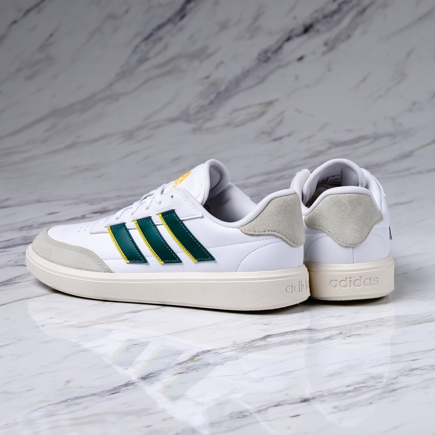 ADIDAS COURTBLOCK