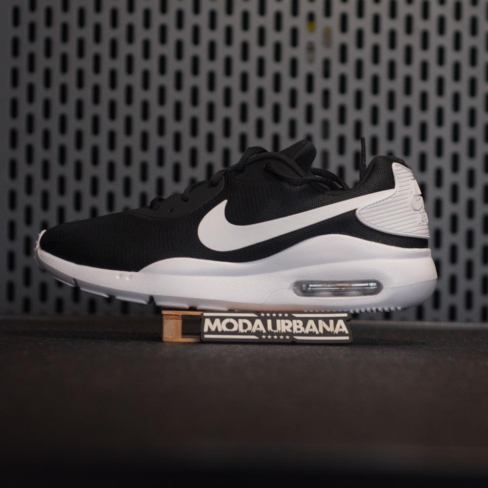 NIKE AIR MAX OKETO