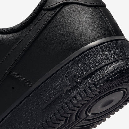 NIKE AIR FORCE 1 / FULL BLACK