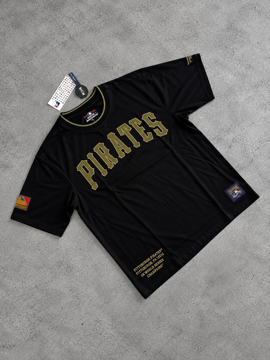 CAMISETA MANGA CORTA PIRATES DE HOMBRE MLB FRONT TWILL WITH EMBROIDERY LOOSE FIT