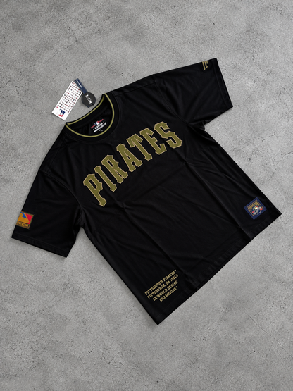 CAMISETA MANGA CORTA PIRATES DE HOMBRE MLB FRONT TWILL WITH EMBROIDERY LOOSE FIT