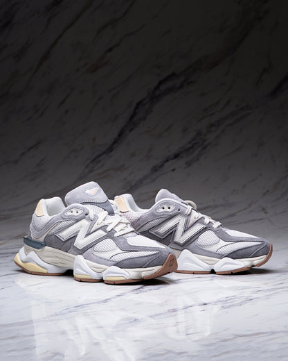 NEW BALANCE U9060AUB