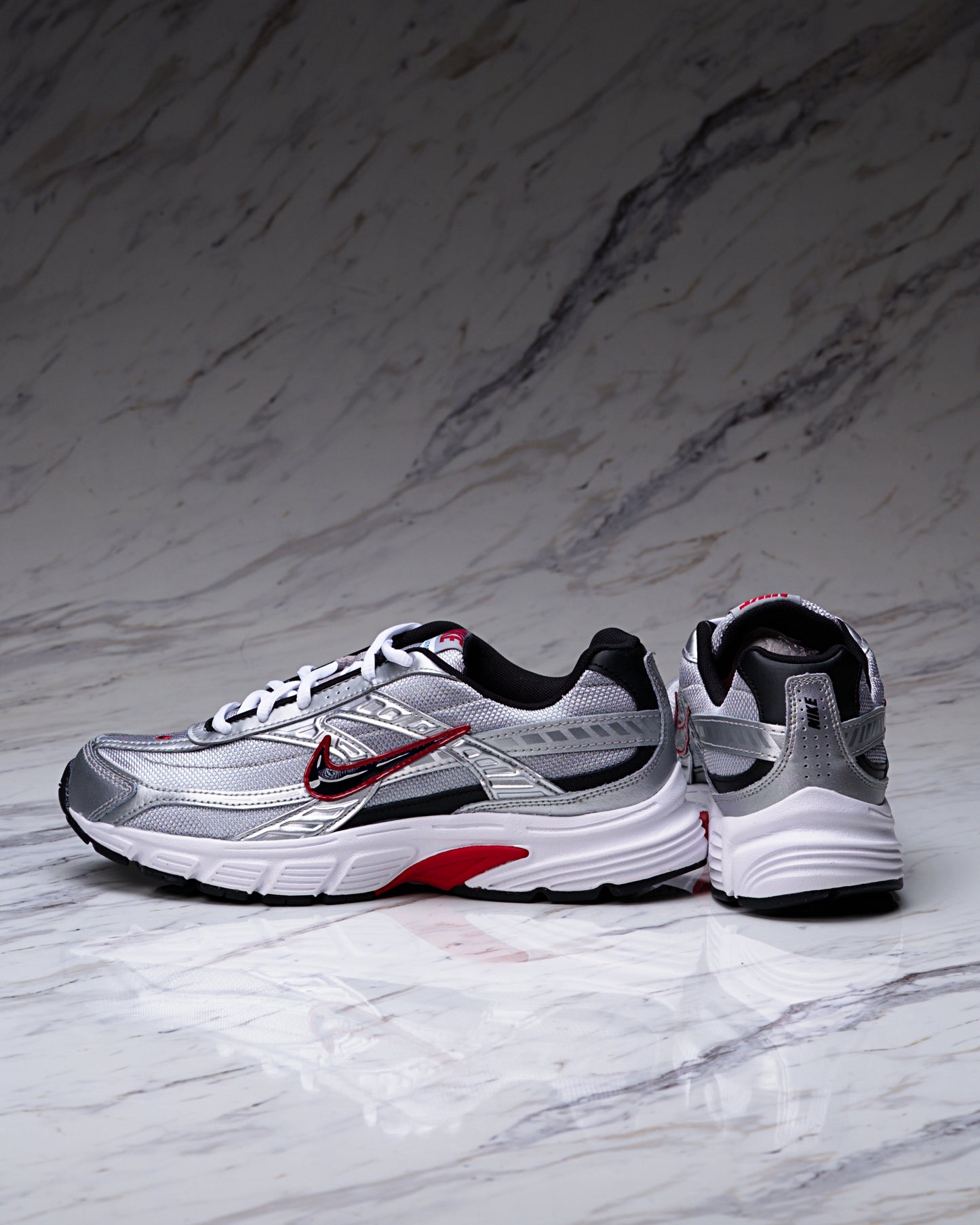 NIKE INITIATOR