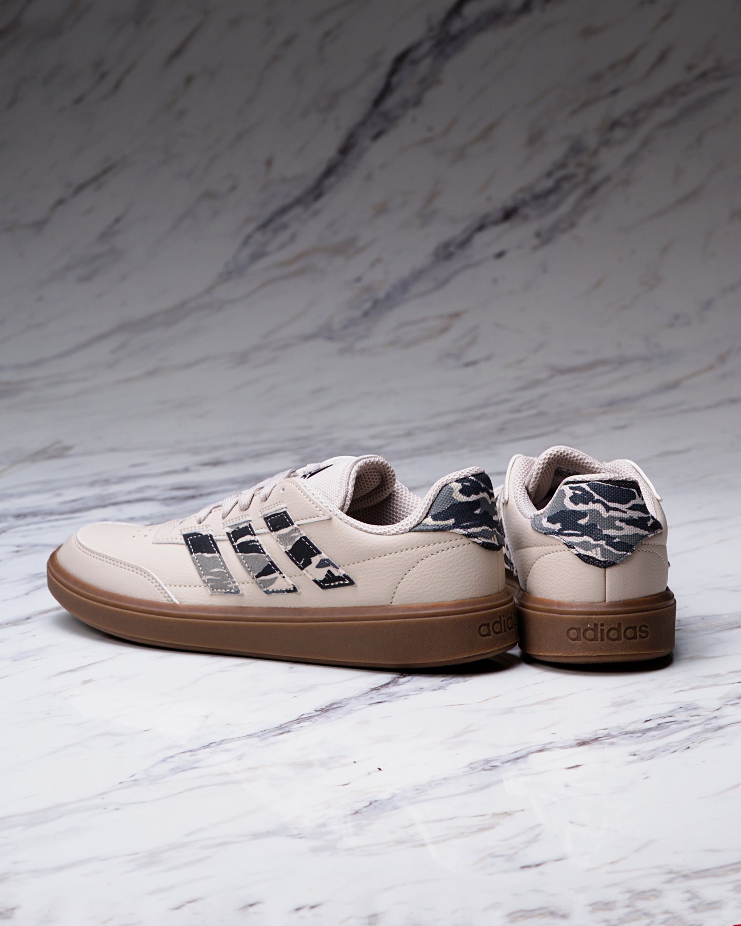 ADIDAS COURTBLOCK JI4718