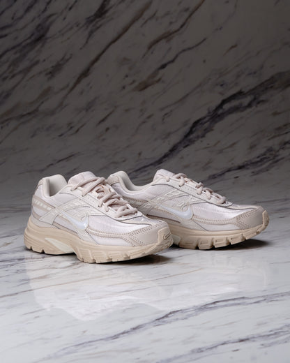 WMNS NIKE INITIATOR LT OREWOOD BRN