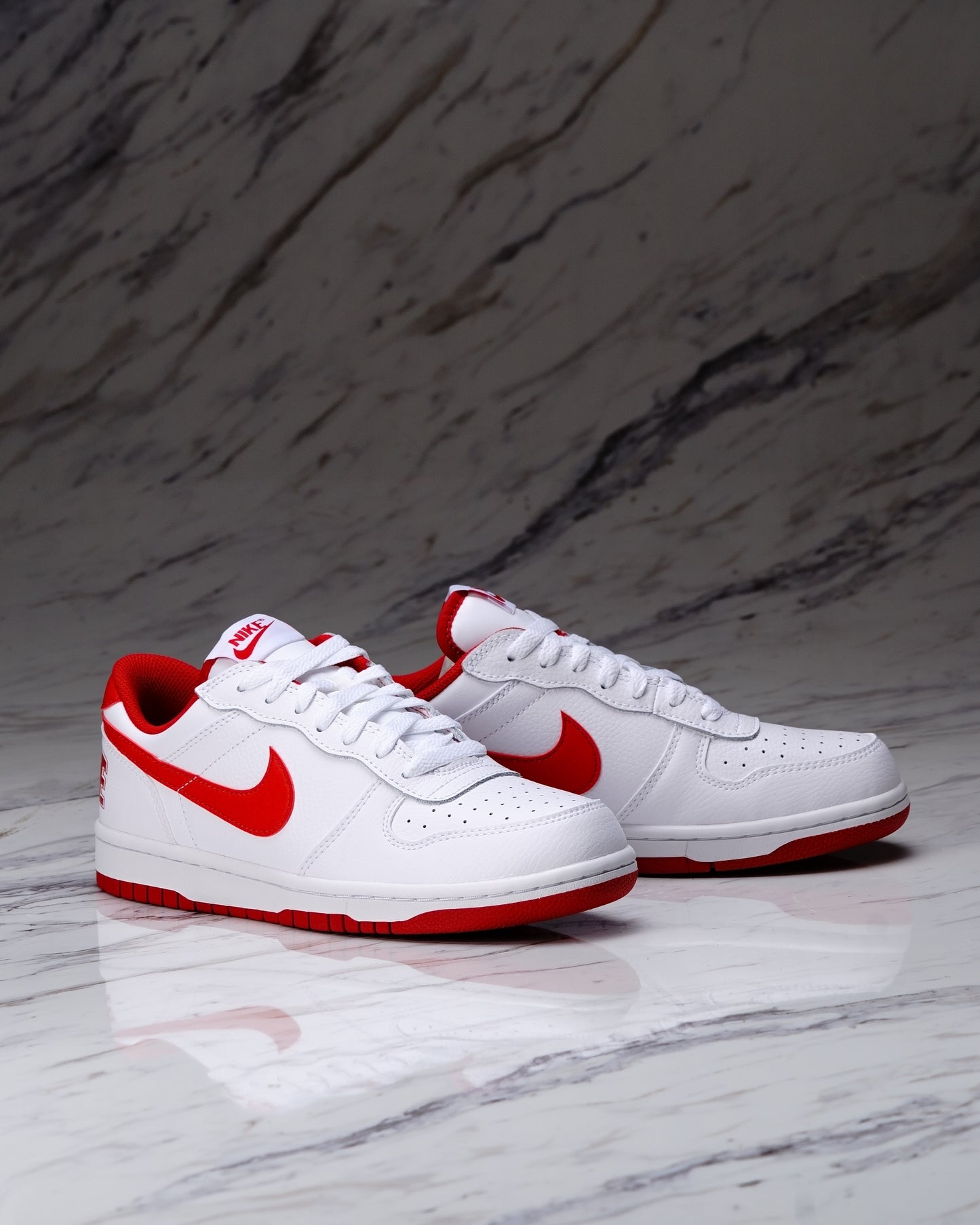 BIG NIKE LOW WHITE