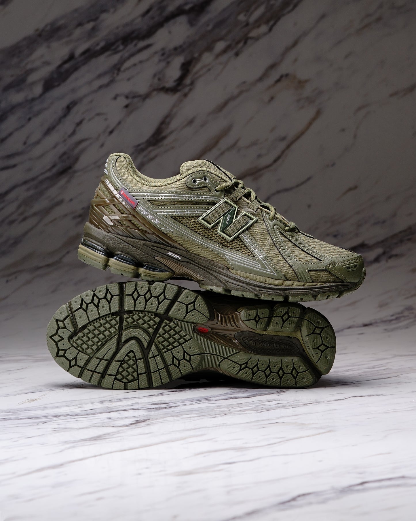 NEW BALANCE U1906ROG