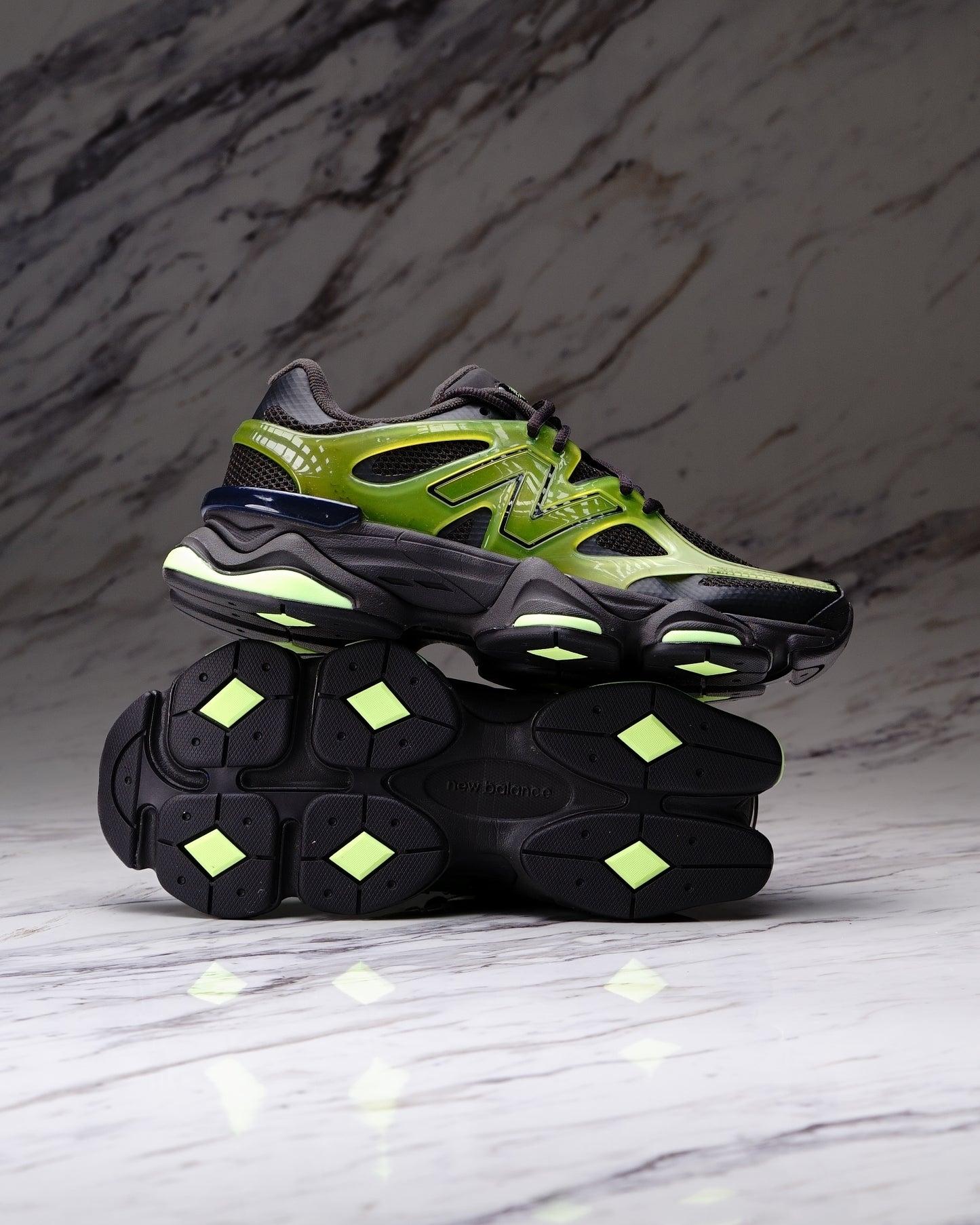 NEW BALANCE U9060IDG