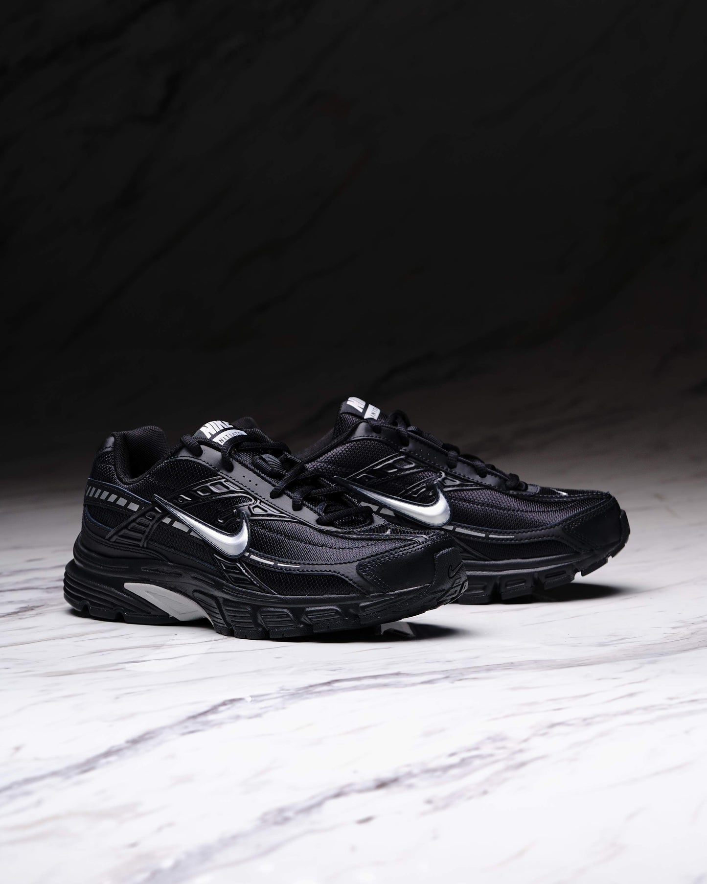 INITIATOR  Black Metallic Silver