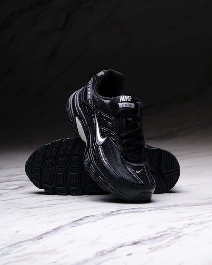 INITIATOR  Black Metallic Silver