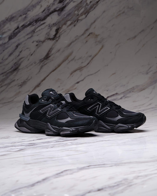 NEW BALANCE U906079E